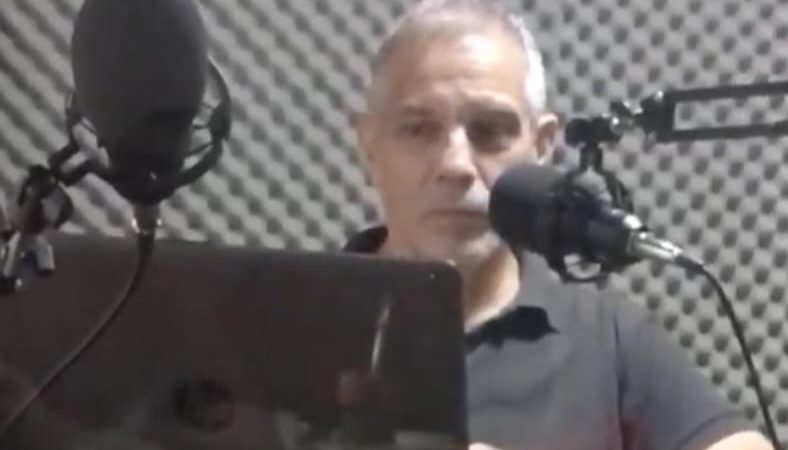 Magia en el Éter: El Incombustible Placer de Hacer Radio Hoy